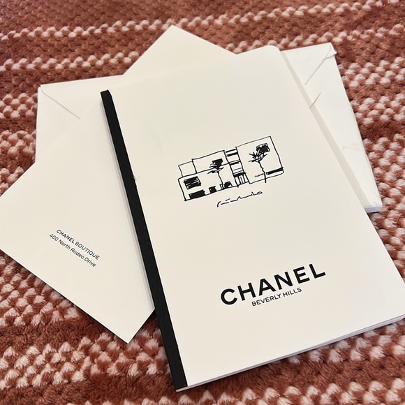 CHANEL NOTEBOOK- Blank Chanel Notebook 8.25”H x 5.10” W x .25” D White Pages NIE - Picture 9 of 16